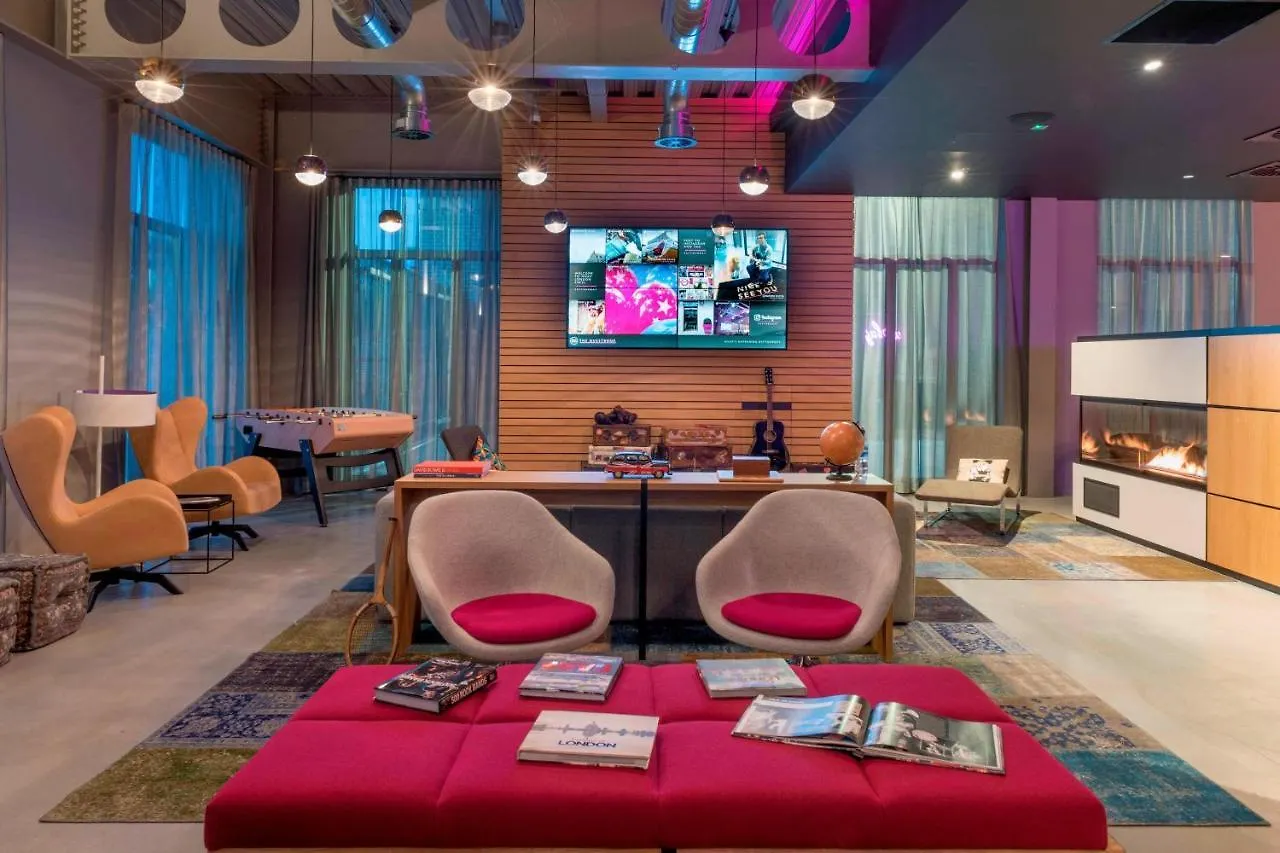 Hotel Moxy London Excel