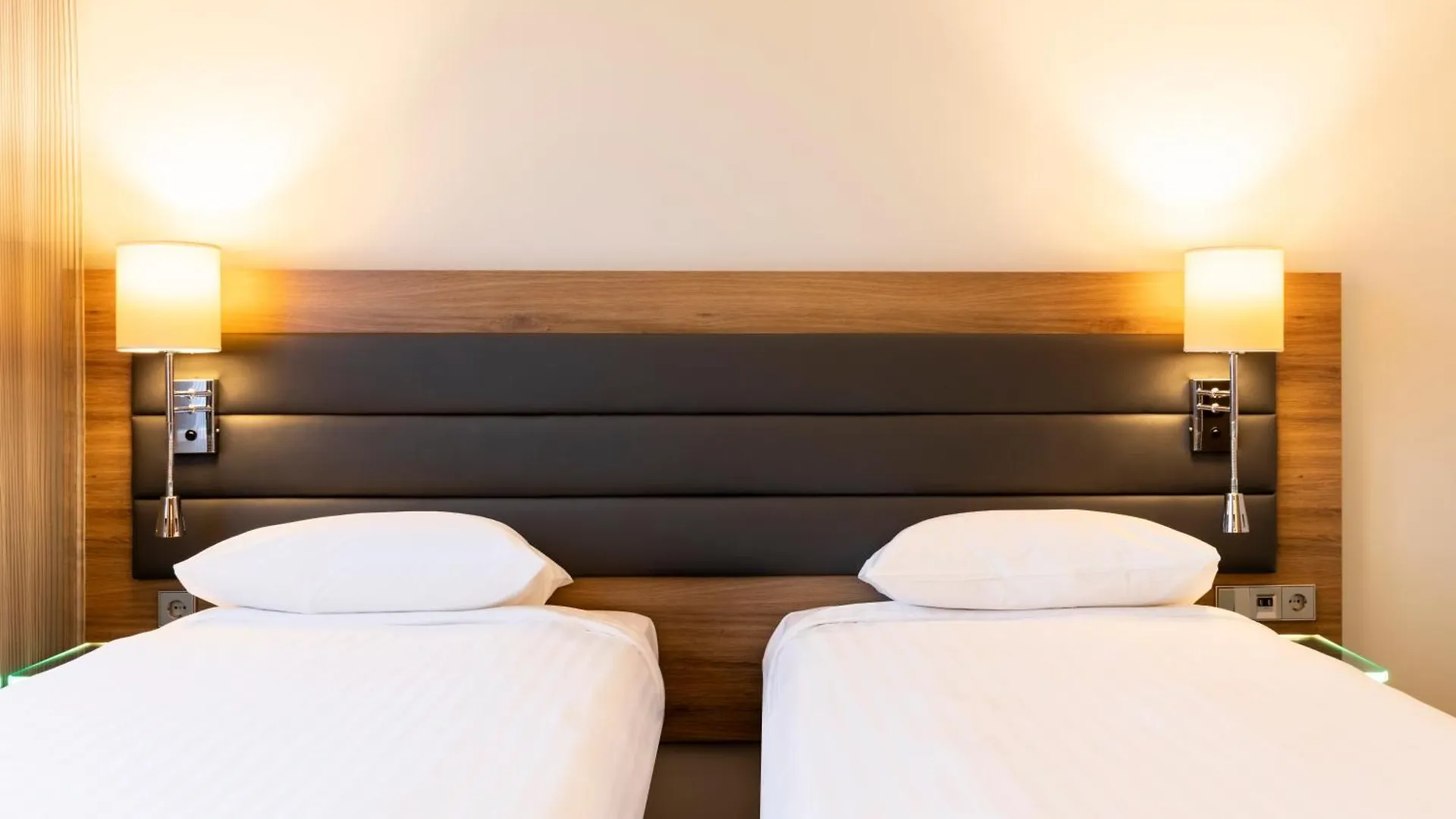 Hotel Moxy London Excel