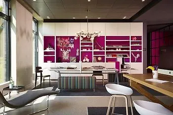Hotel Moxy London Excel 4*,  Großbritannien