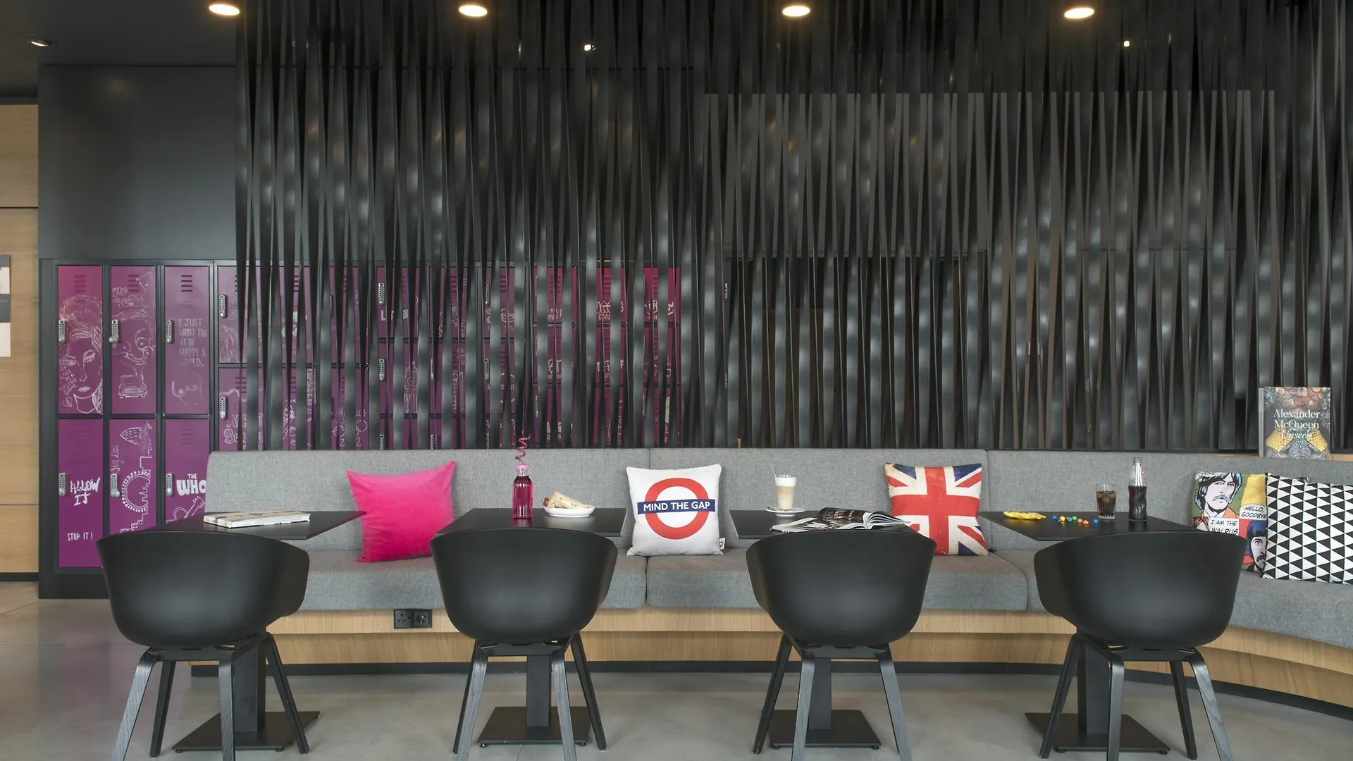 Hotel Moxy London Excel
